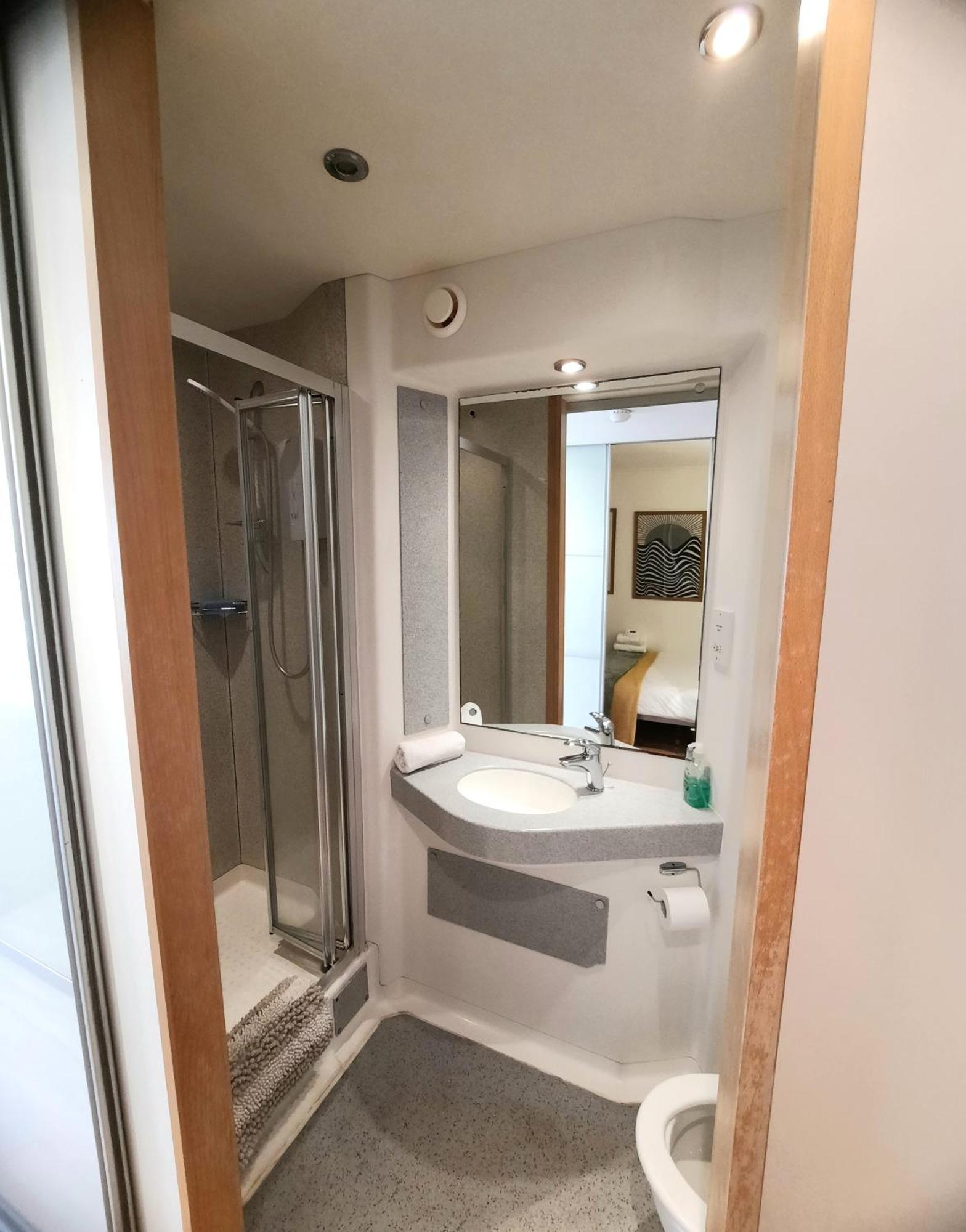 1-Bed Apartment,Leeds, Citi Space Лідс Екстер'єр фото